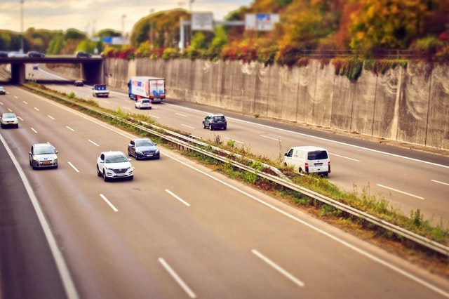 Zepsuł Ci Się Samochód Na Autostradzie? Sprawdź, Czy Przysługuje Ci Zastępczy? | Praca-Biznes.pl